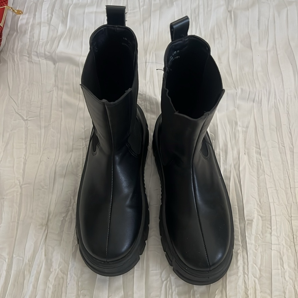 ASOS platform boots NWOT - Picture 7 of 7